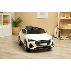 POJAZD NA AKUMULATOR AUDI E-TRON SPORTBACK PILOT CZERWONY