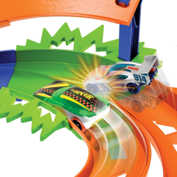HTK17 HOT WHEELS ZAKRĘCONA PĘTLA LET'S RACE TORY
