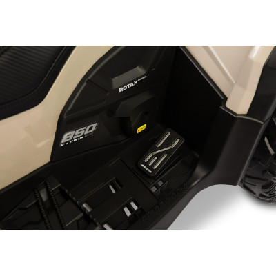 322197 OUTLANDER POJAZD TERENOWY QUAD NA AKUMULATOR NAPĘD 4X4 MOCNY 200W KHAKI