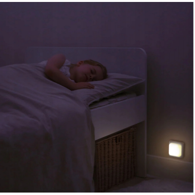 320645 LAMPKA NOCNA PRZENOŚNA ŚWIECĄCA KOSTKA CLOUD B KOSMOS