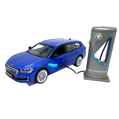 929011 MSZ SAMOCHÓD SKODA SUPERB COMBI IV NIEBIESKI  ELEKTRYCZNY MODEL 1:35